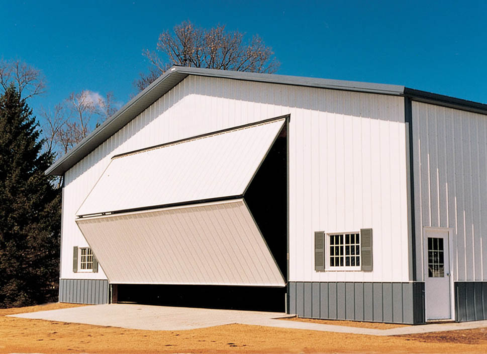 Quality Steel Pole Barns Cdn Buildings, How To Build A Sliding Barn Door For Pole